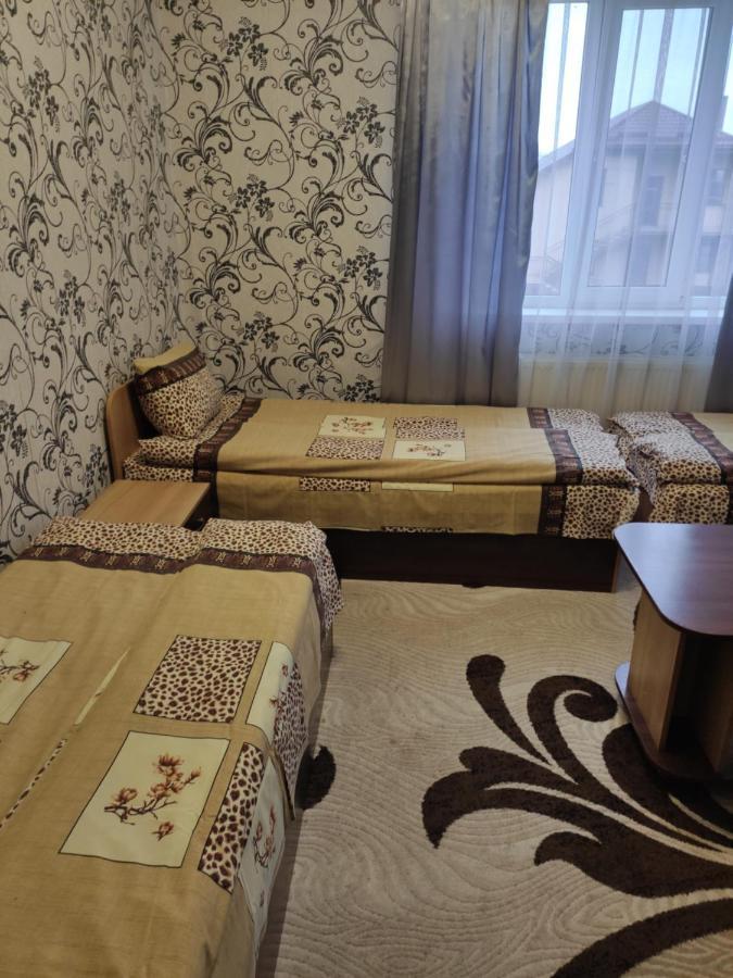 Hôtel Karavan à Bila Krynytsya  Extérieur photo
