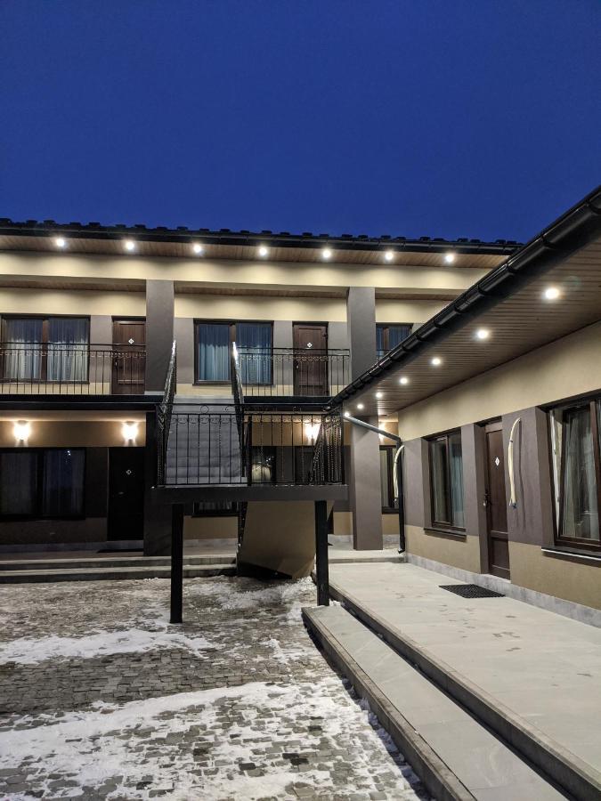 Hôtel Karavan à Bila Krynytsya  Extérieur photo