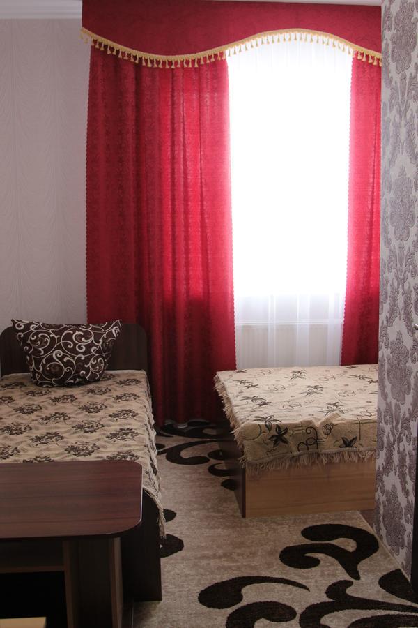Hôtel Karavan à Bila Krynytsya  Extérieur photo