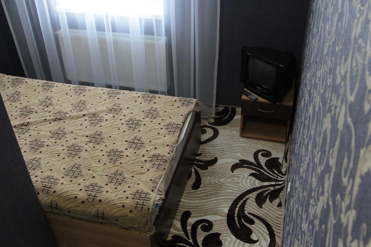 Hôtel Karavan à Bila Krynytsya  Extérieur photo