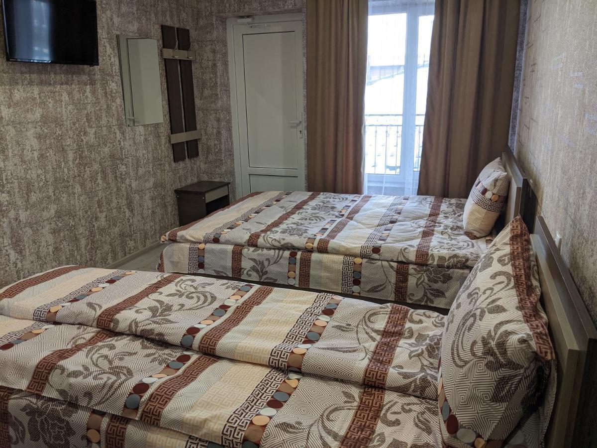 Hôtel Karavan à Bila Krynytsya  Extérieur photo